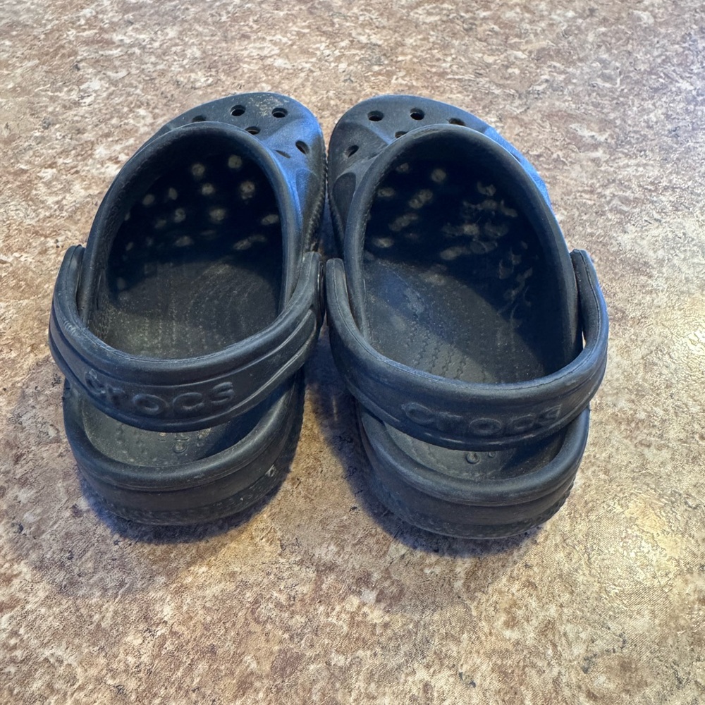 Toddler Crocs - Picture 3 of 4